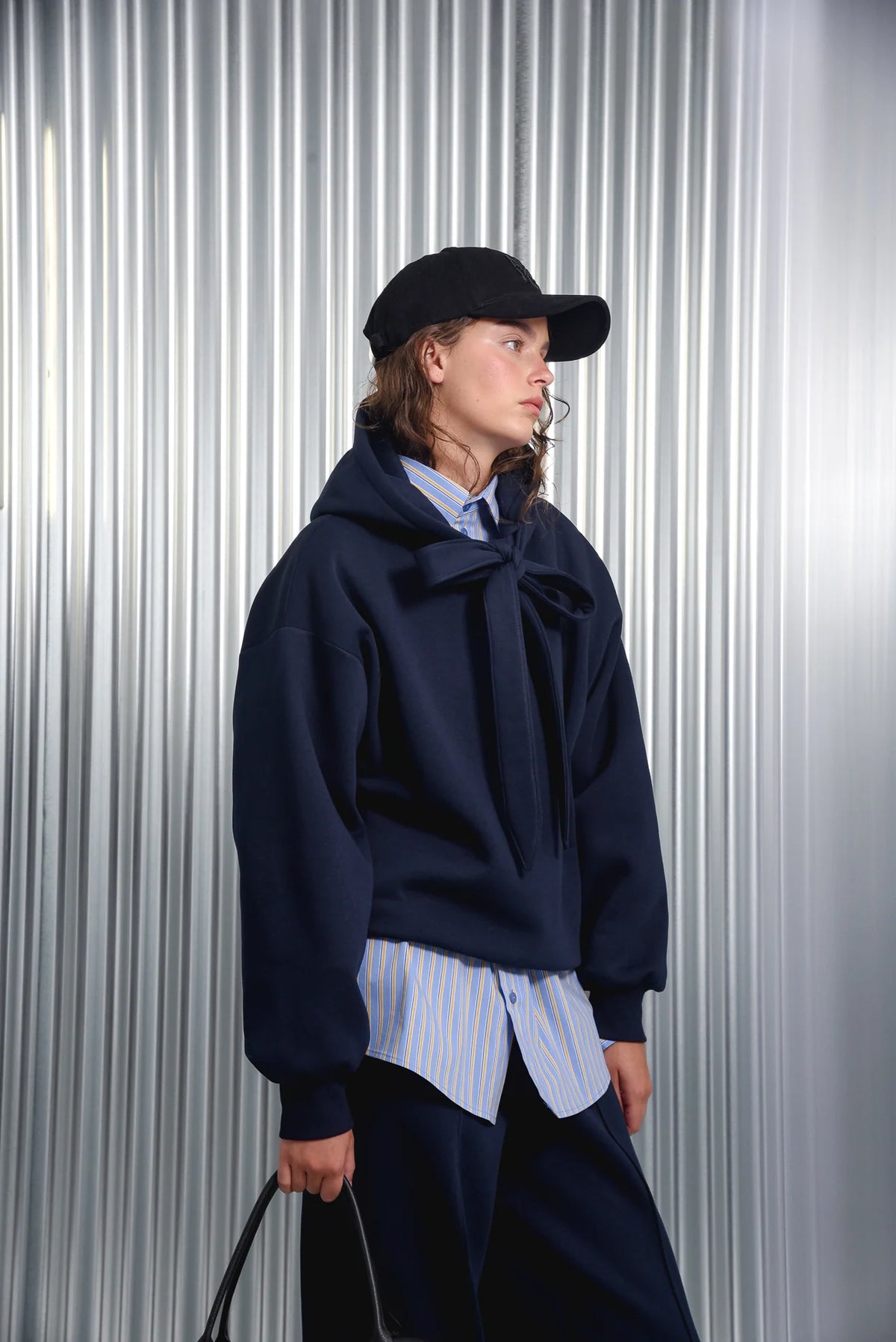 ARATA HOODIE BLUE