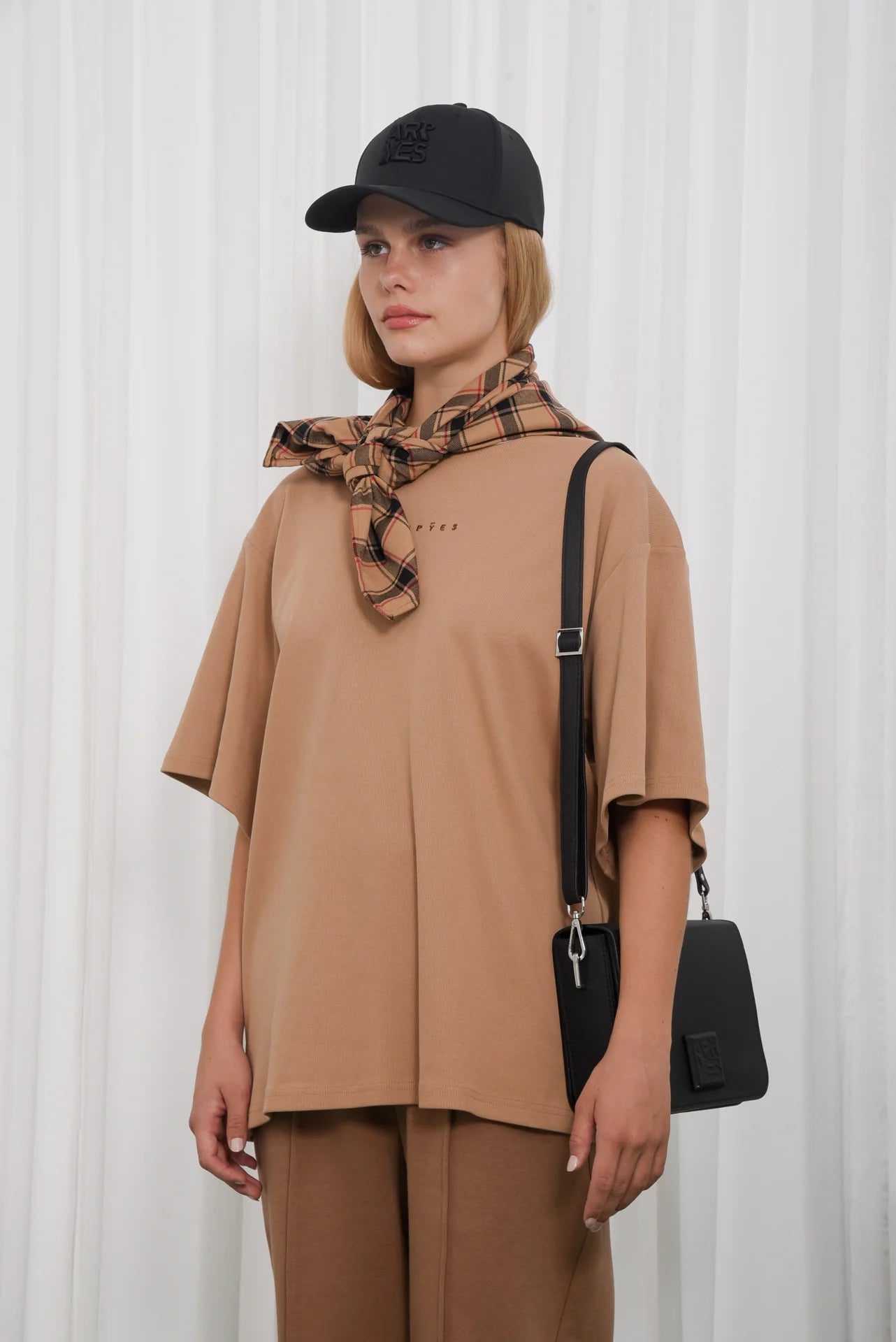 UNTOUCH OVERSIZED T-SHIRT BEIGE