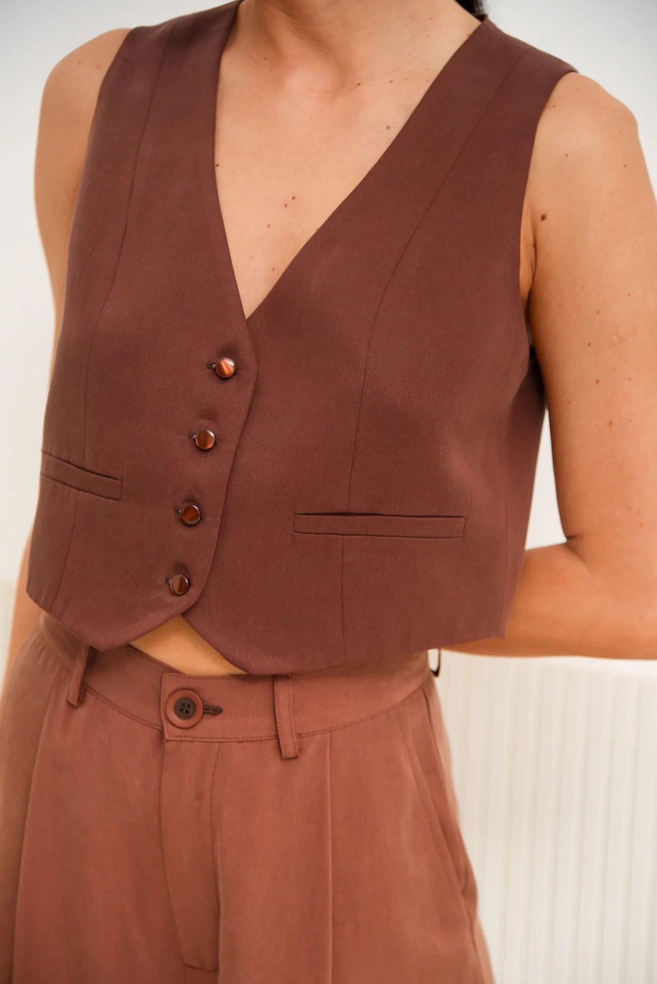 HARMONY VEST BROWN