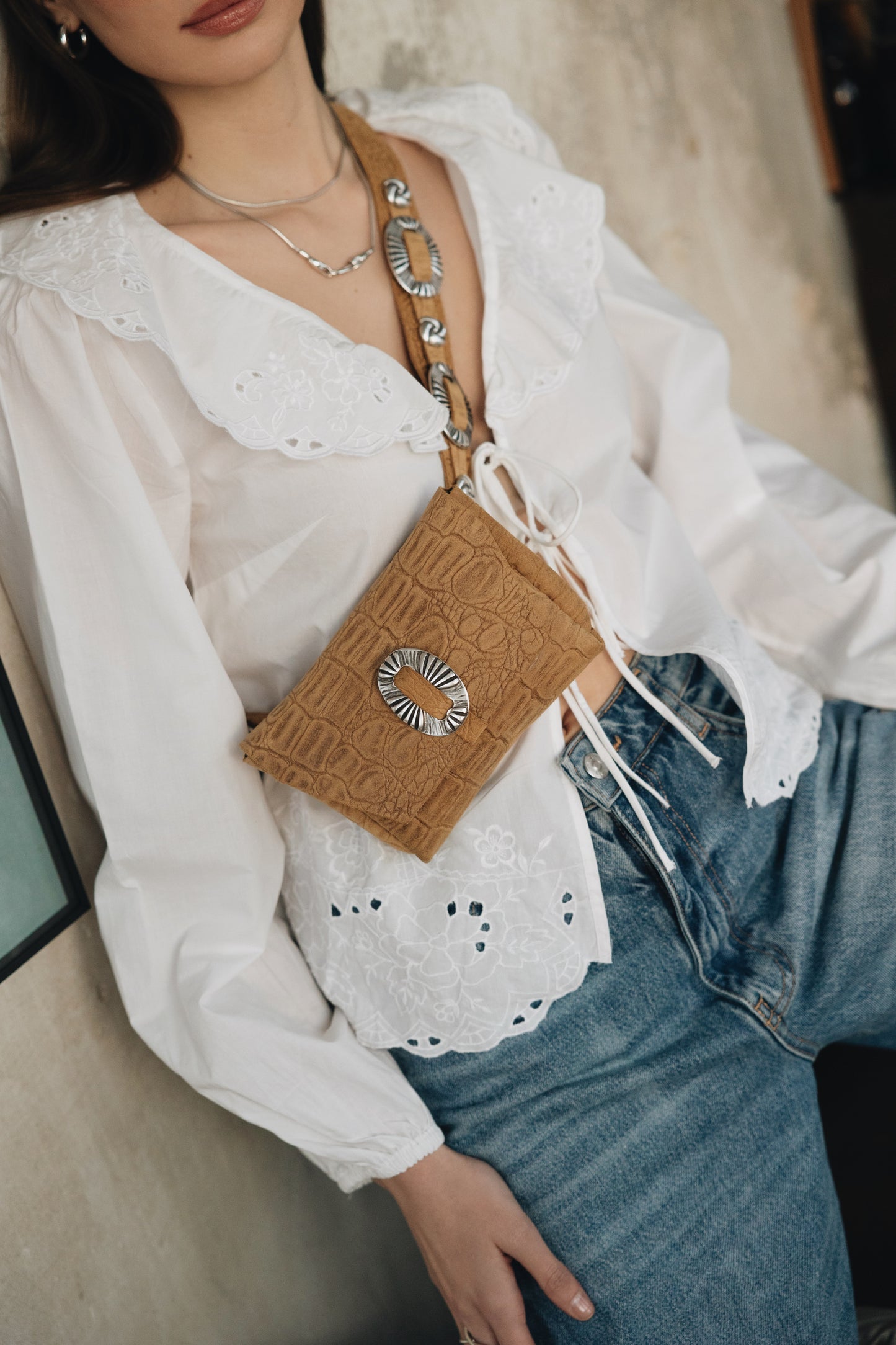 "Don't stop believin'" beltbag, honey suede