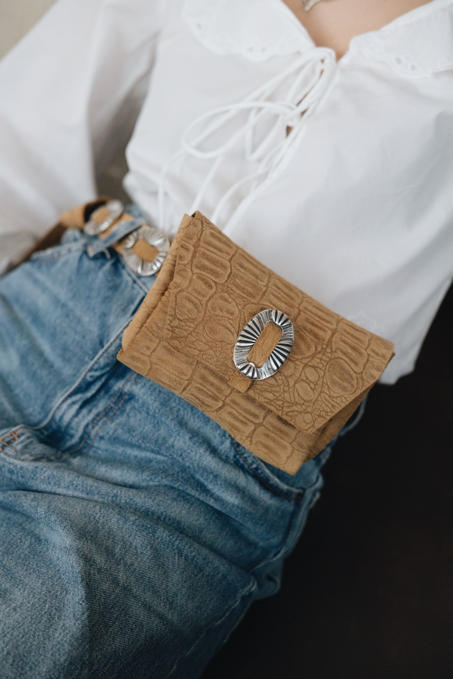 "Don't stop believin'" beltbag, honey suede