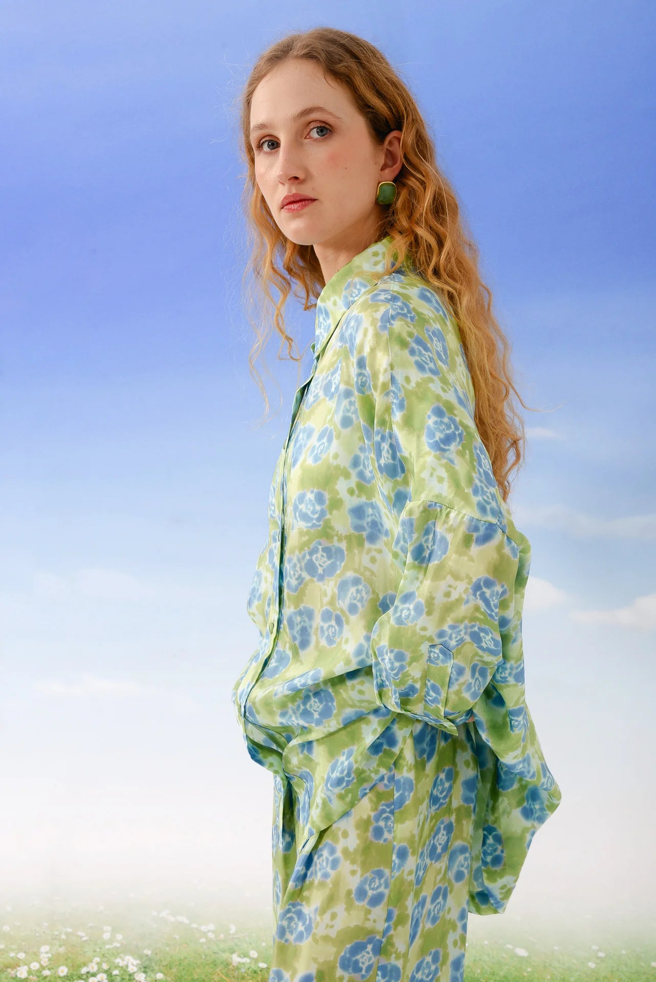 WEEKEND OVERSIZED SHIRT