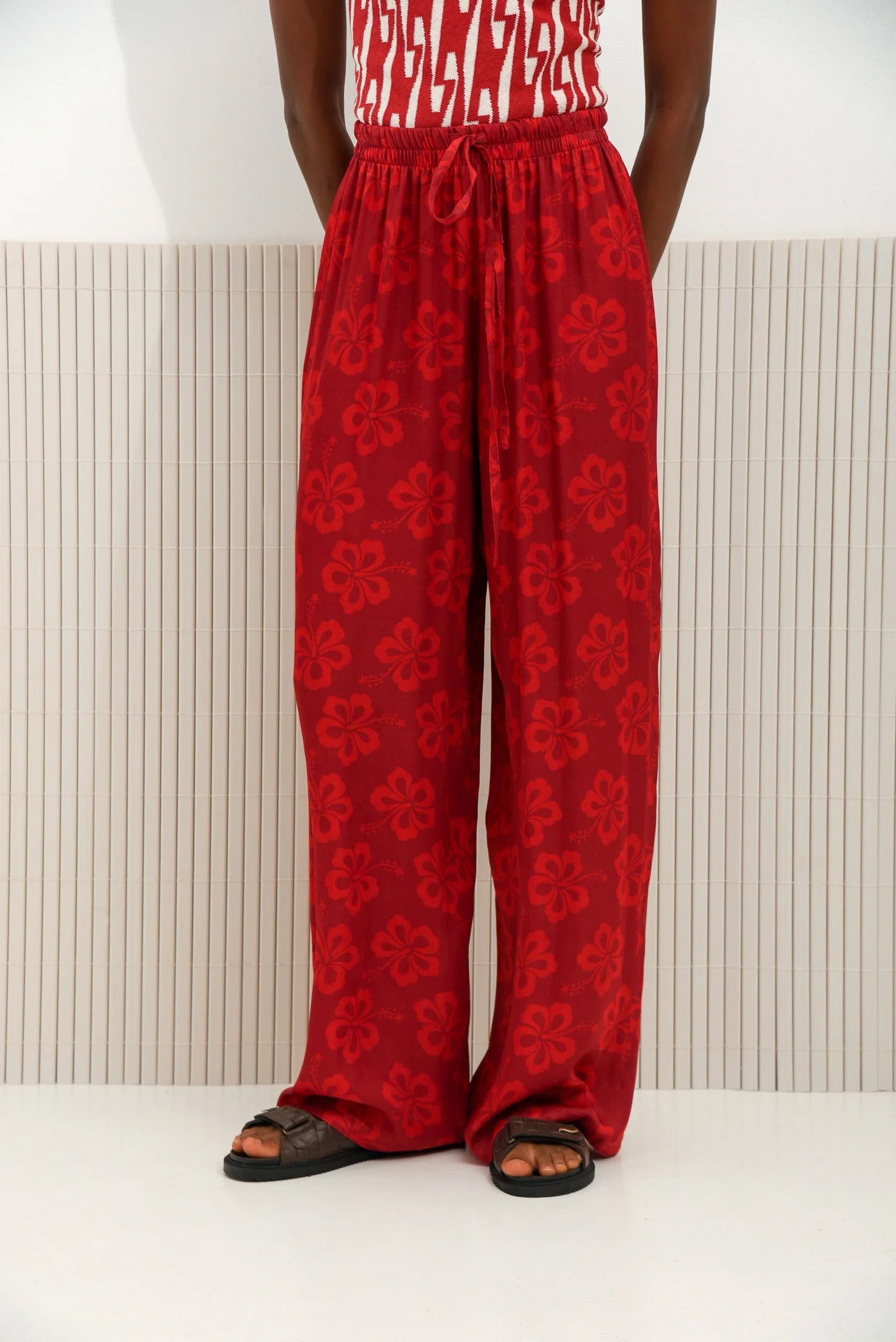 HIBISCUS PANTS RED