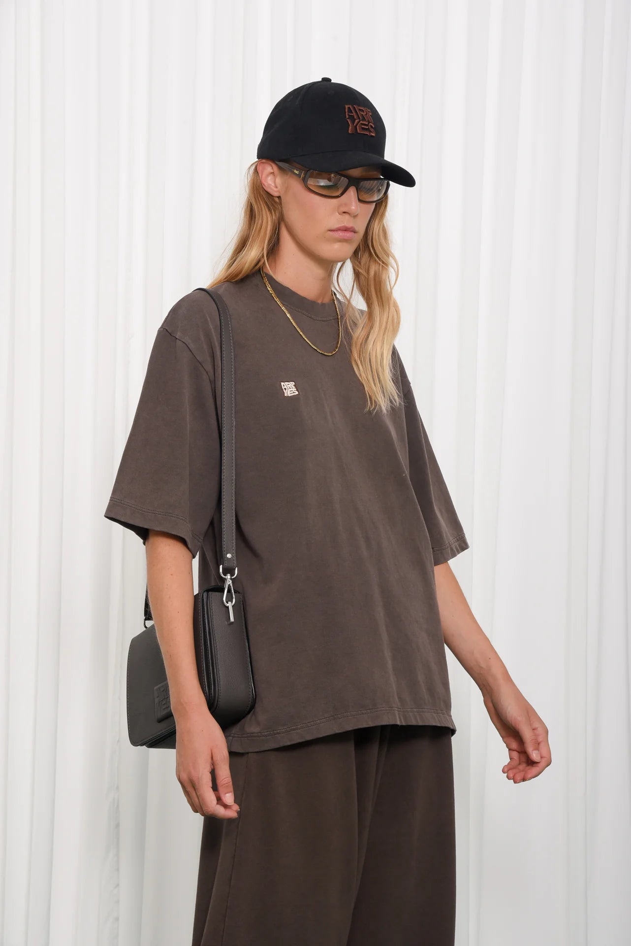 UNIQUE T-SHIRT BROWN
