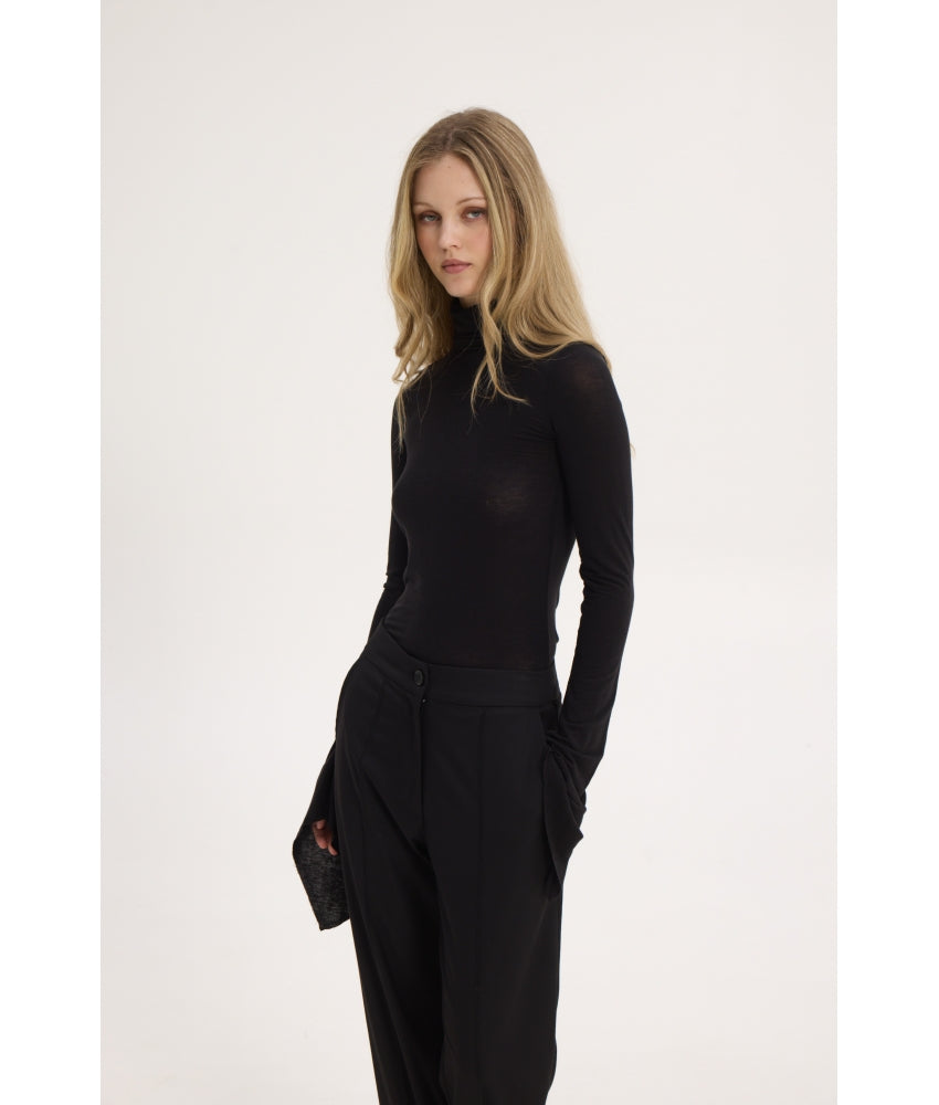 SARAH TURTLENECK TOP