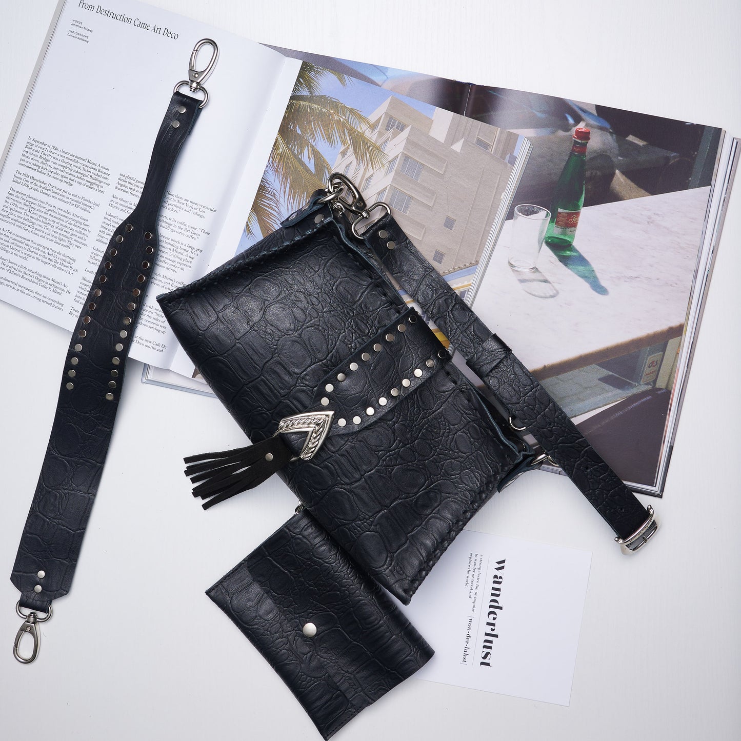 "I am love" shoulder bag