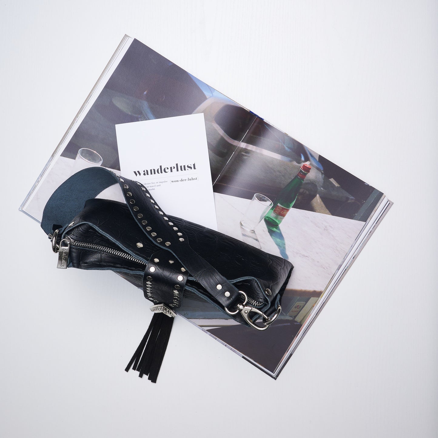 "I am love" shoulder bag