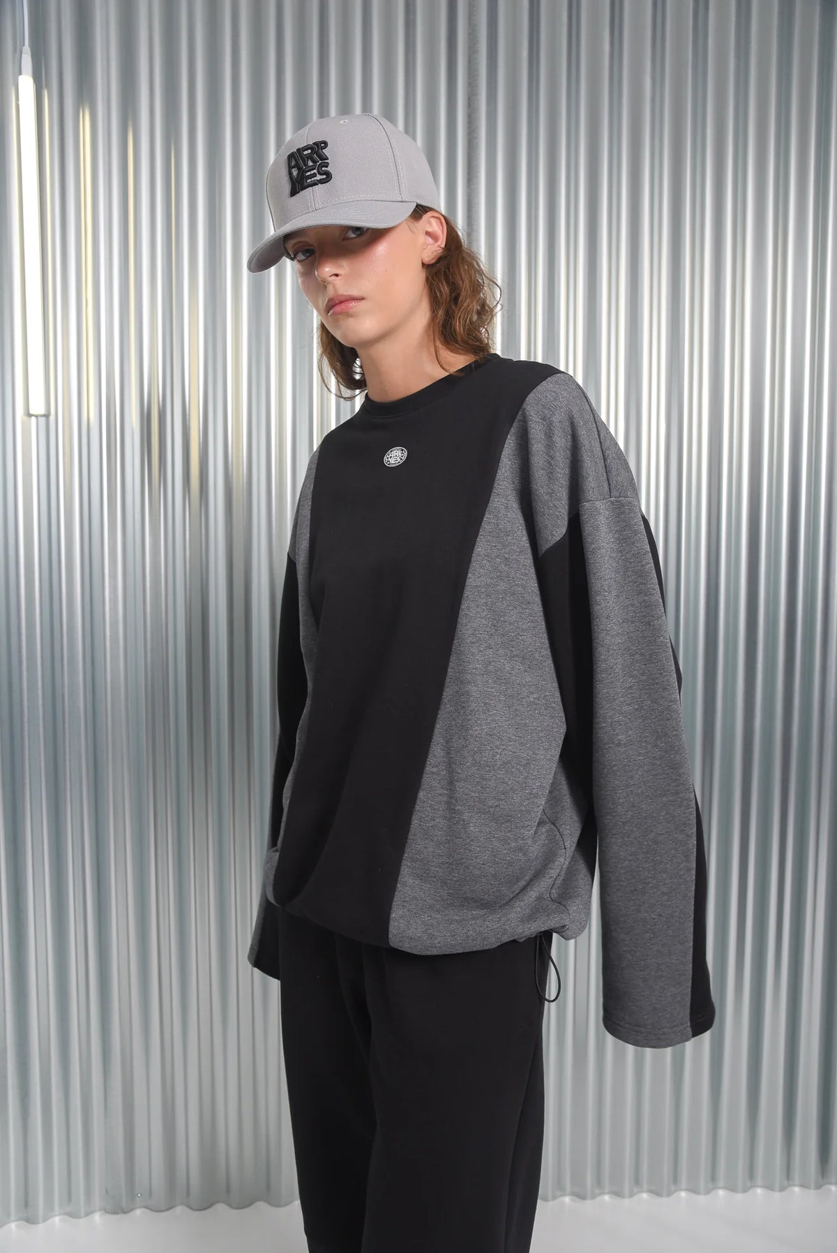SYMBOL SWEATSHIRT BLACK