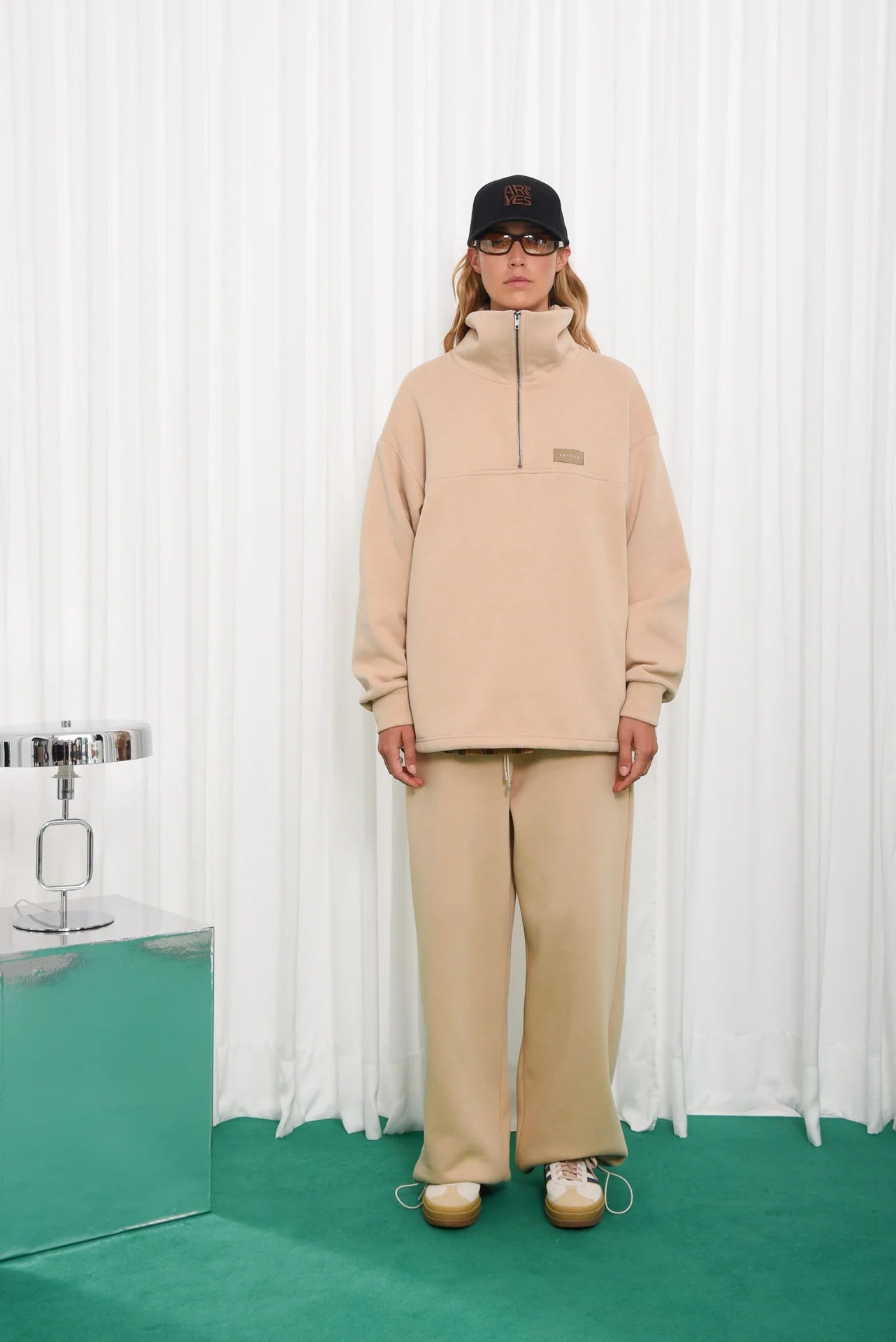 SELFHOOD ZIPPED SWEATER BEIGE