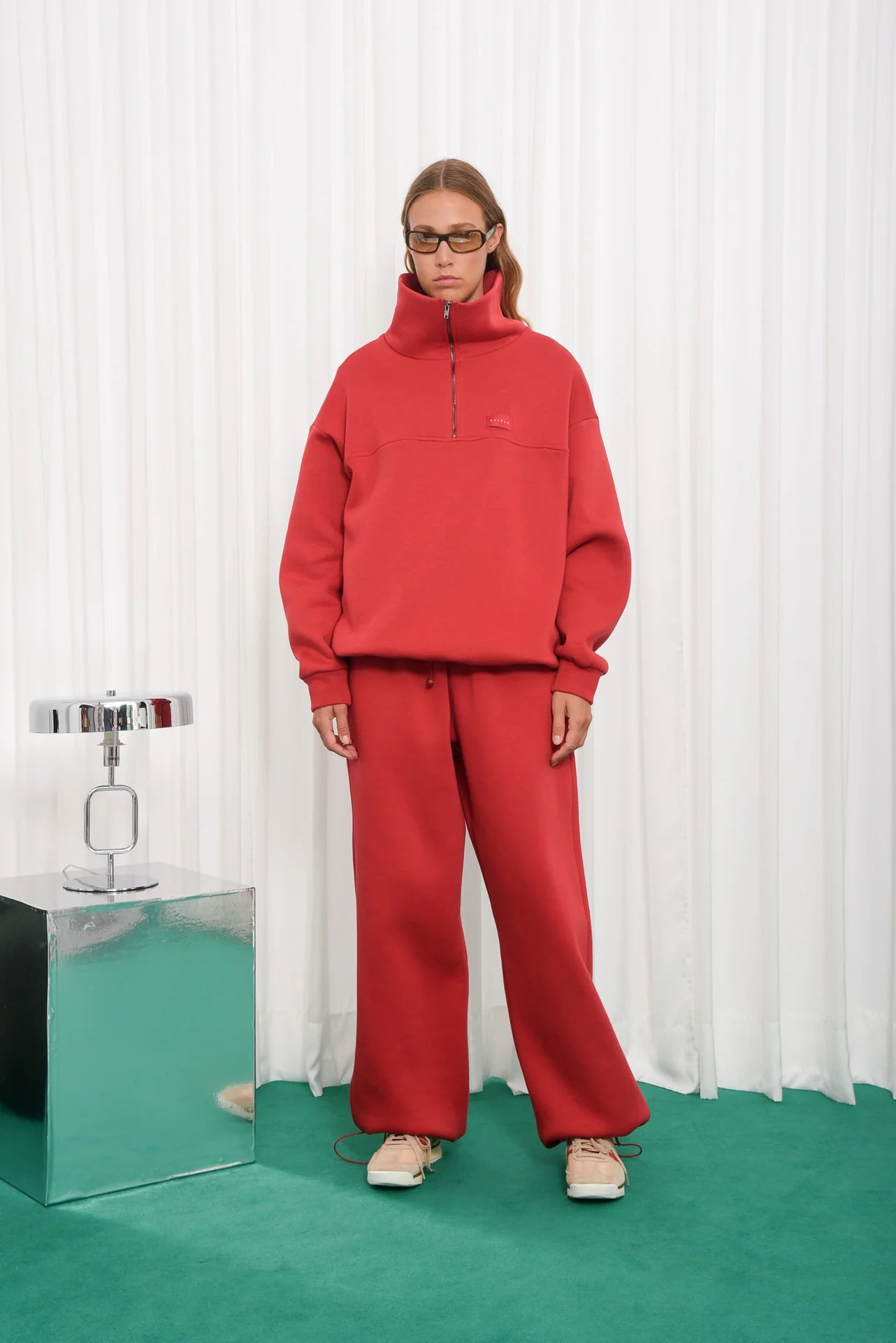 SELFHOOD ZIPPED SWEATER RED