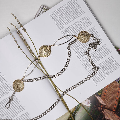 "Carry on dancing" chain belt