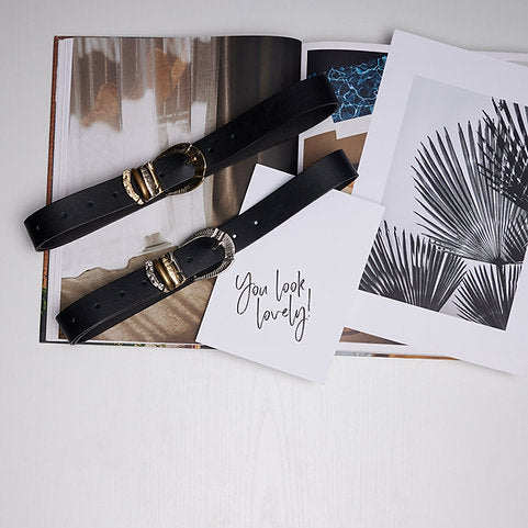 "Deep river woman" black leather belt