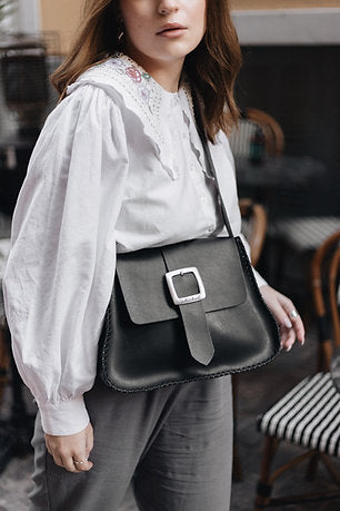 "Individual" the signature style shoulder bag