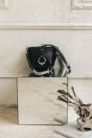 "Here I am" shoulder bag