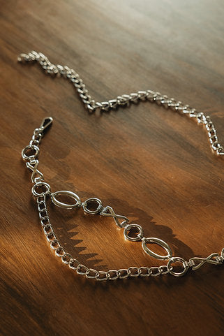 "Dancing with myself" chain belt