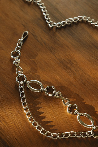 "Dancing with myself" chain belt