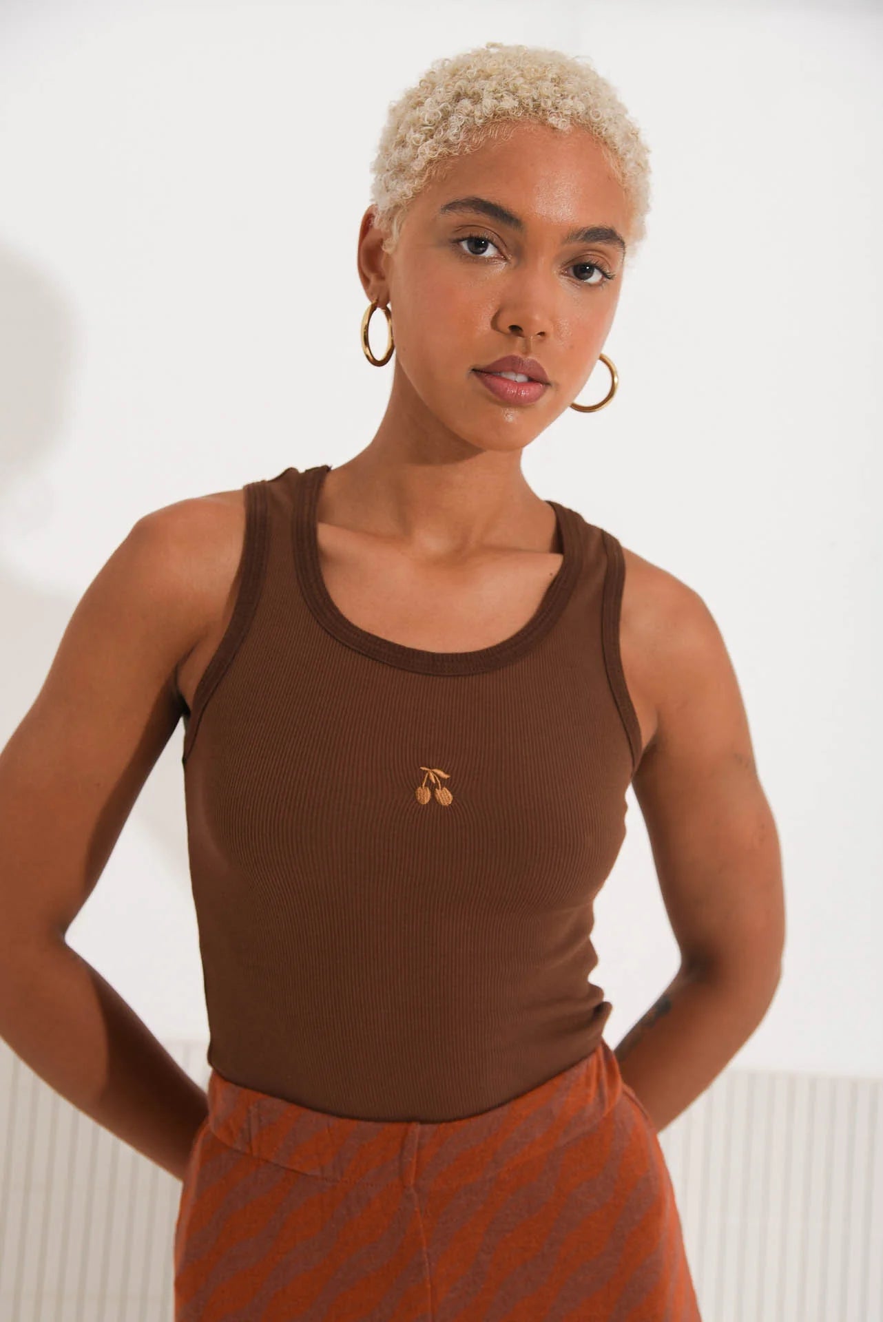 SALTFISH TANK TOP BROWN