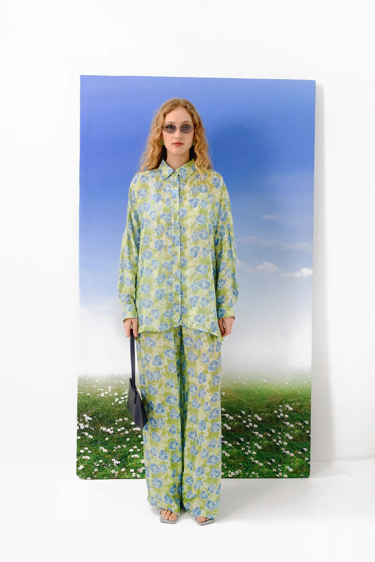 WEEKEND OVERSIZED SHIRT