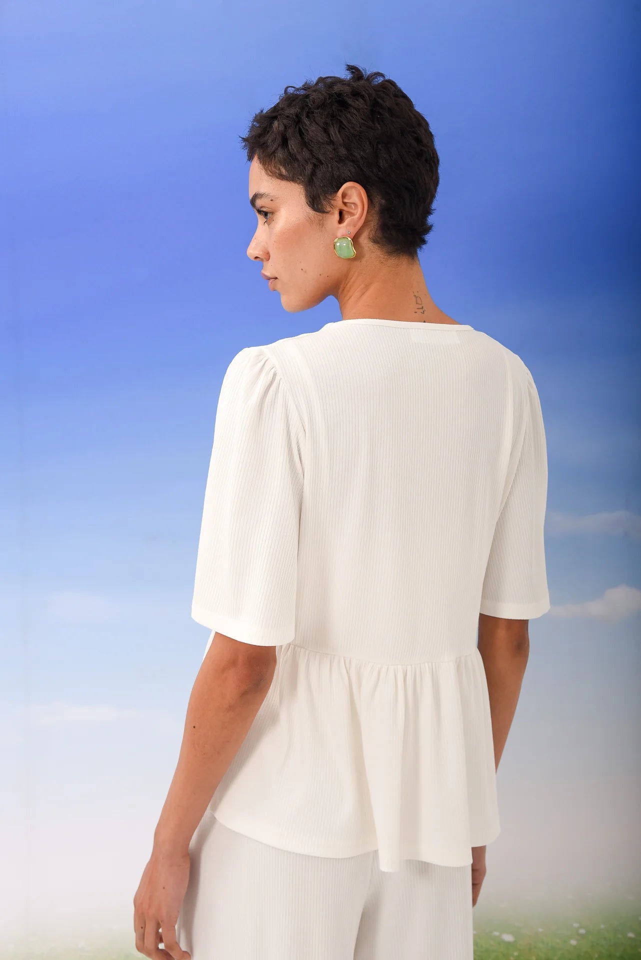 TANNED TOP WHITE