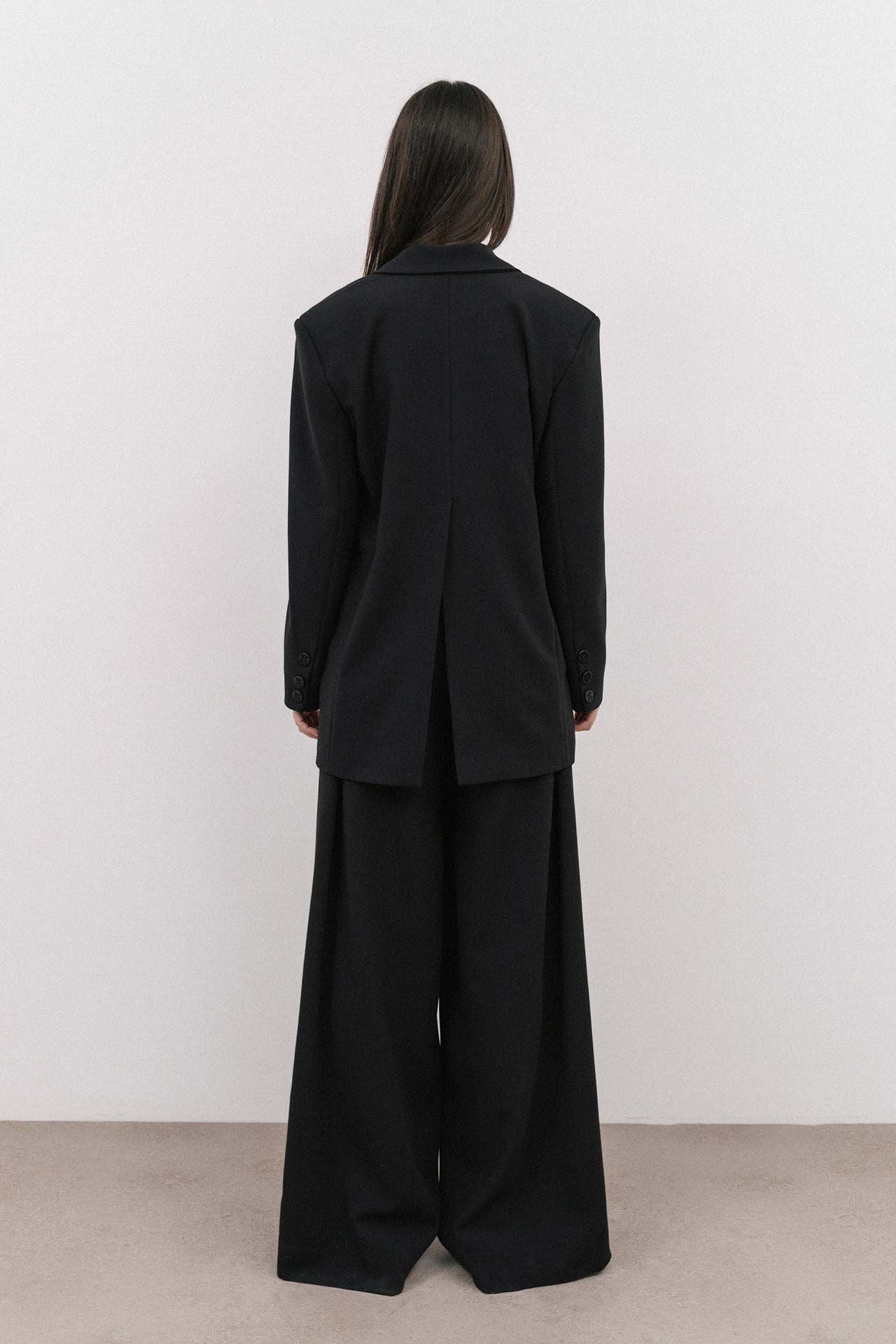 The Spice It Up Oversized Blazer Black