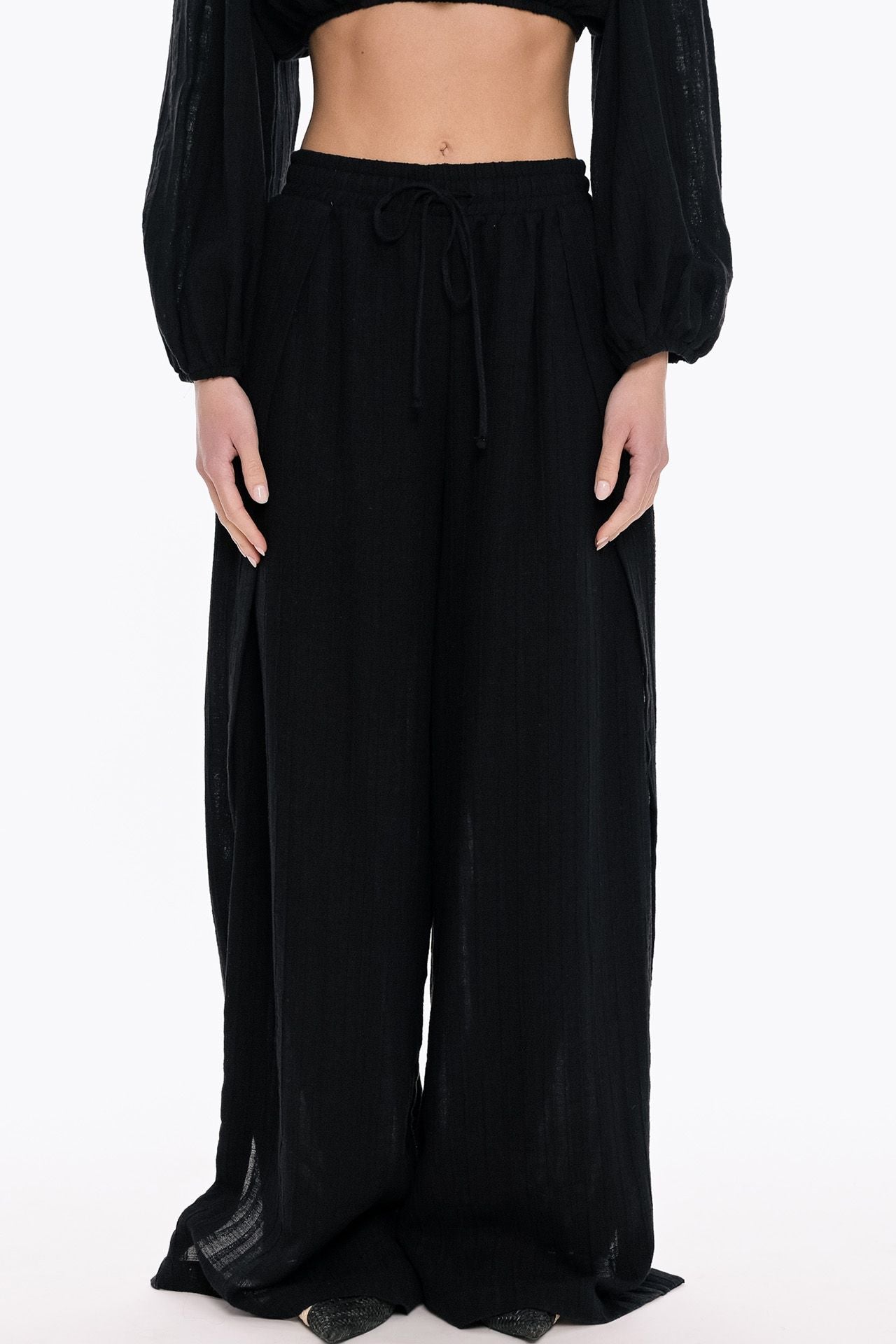 Busy Line Wide Leg Pants