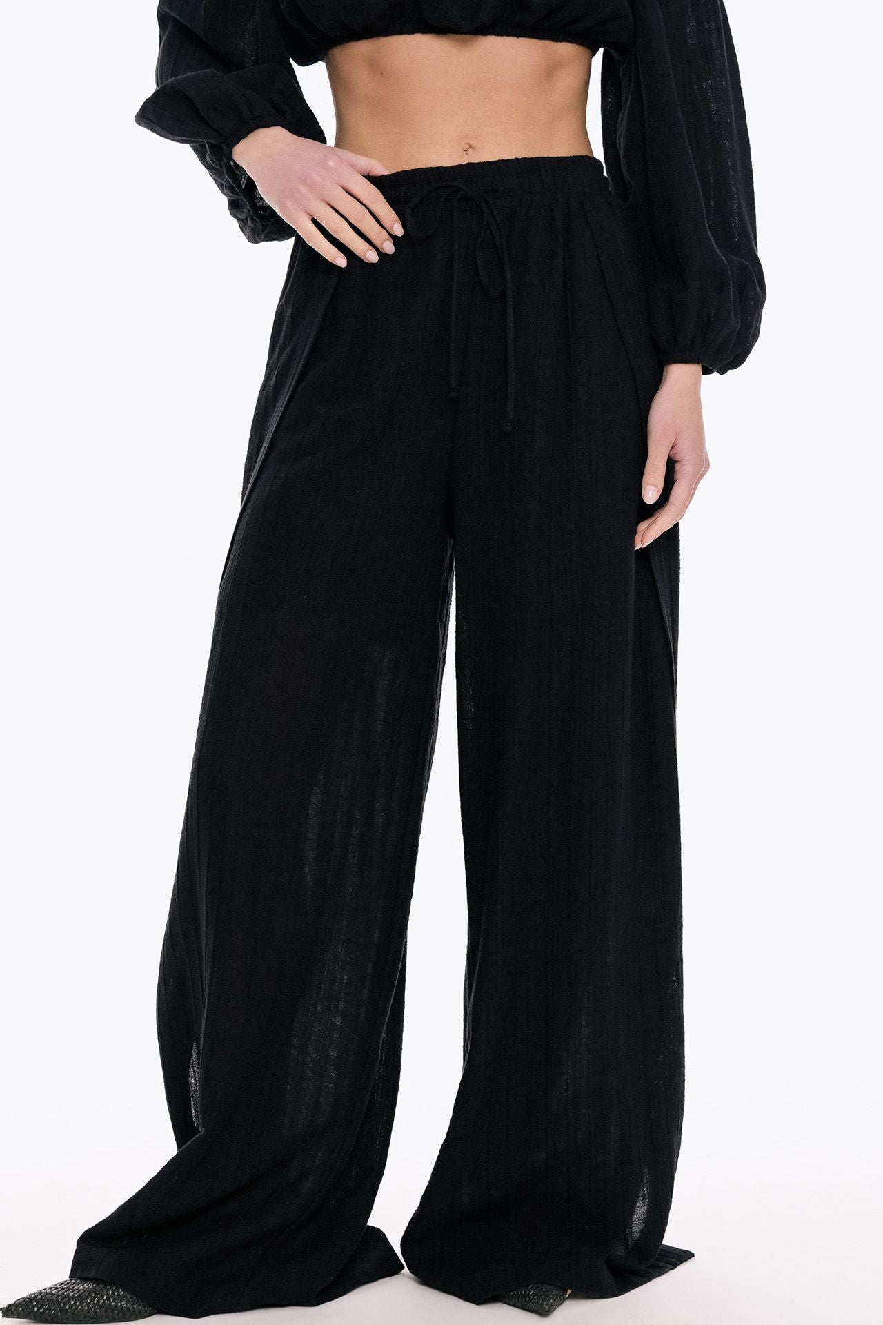 Busy Line Wide Leg Pants