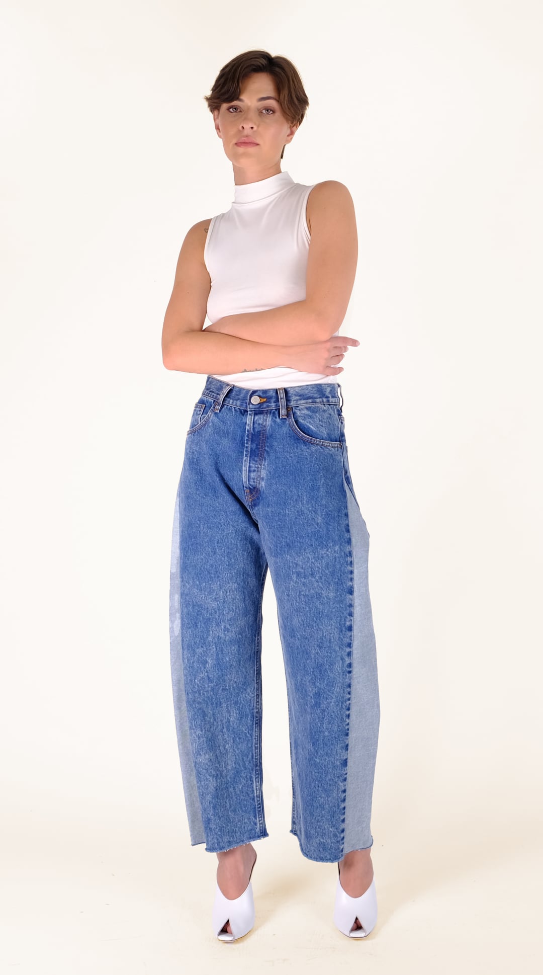 GWEN SUPER S/W REVERSED