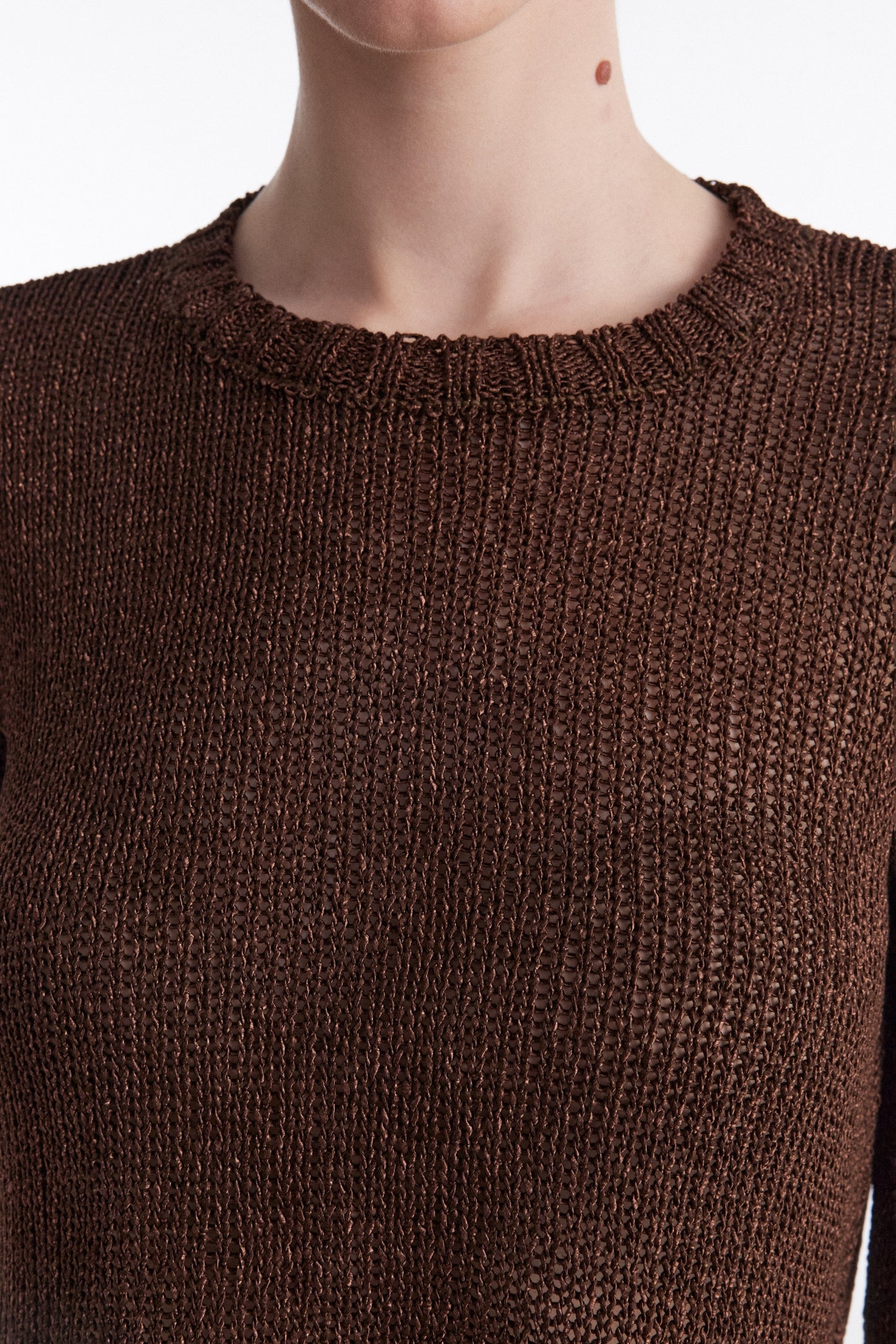 VOYAGE KNITTED CROP TOP BROWN