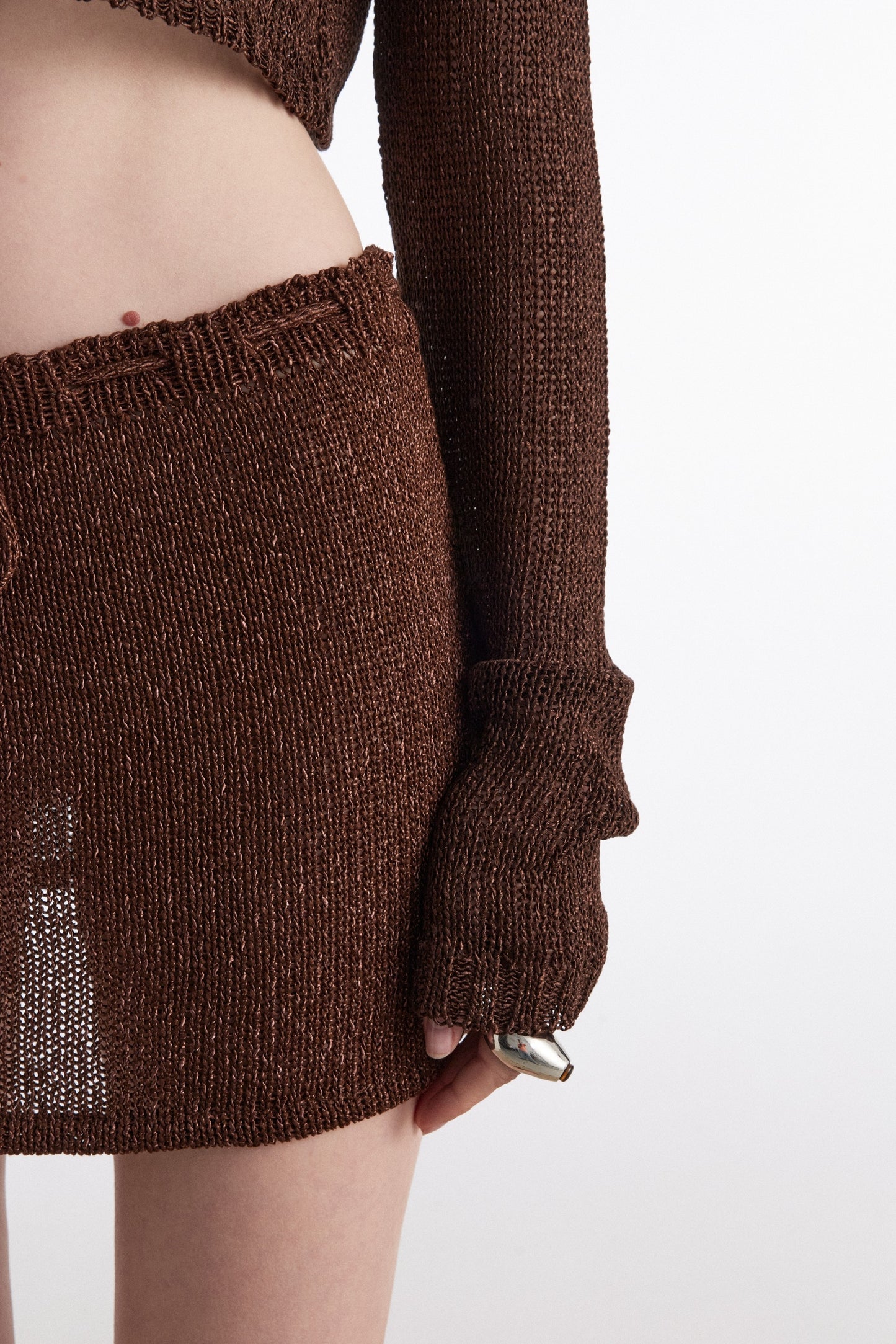 VOYAGE KNITTED CROP TOP BROWN