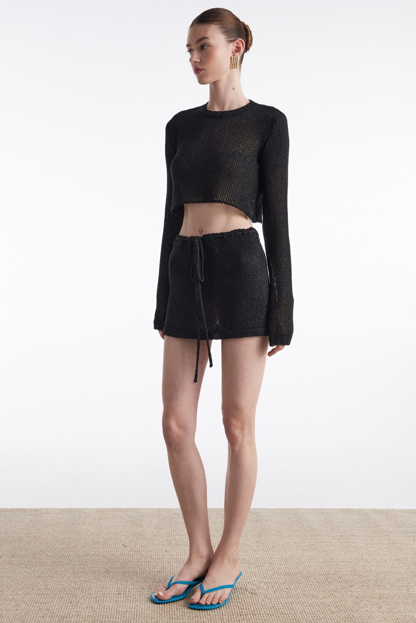VOYAGE KNITTED CROP TOP BLACK
