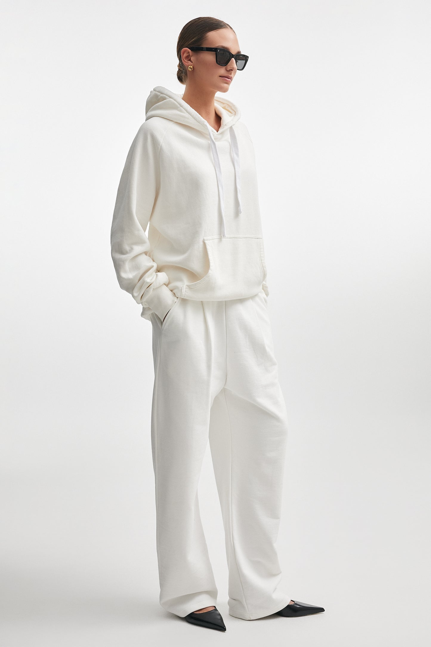 ATHLE TRACKPANTS OFF WHITE