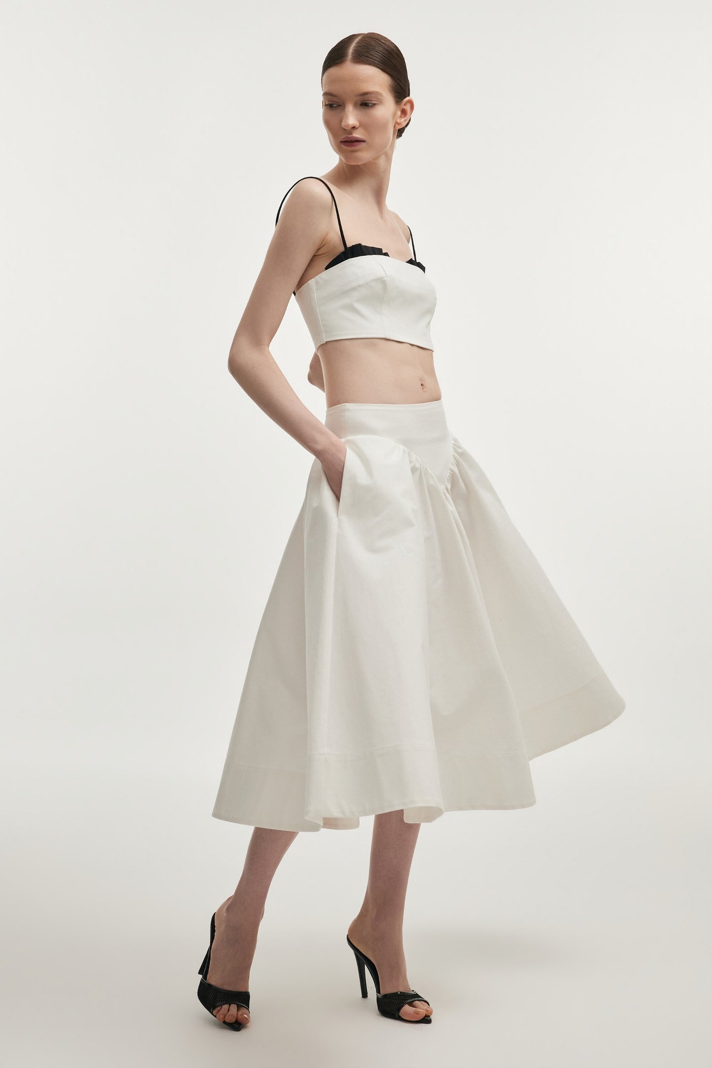 HIBISCUS TOP WHITE/BLACK