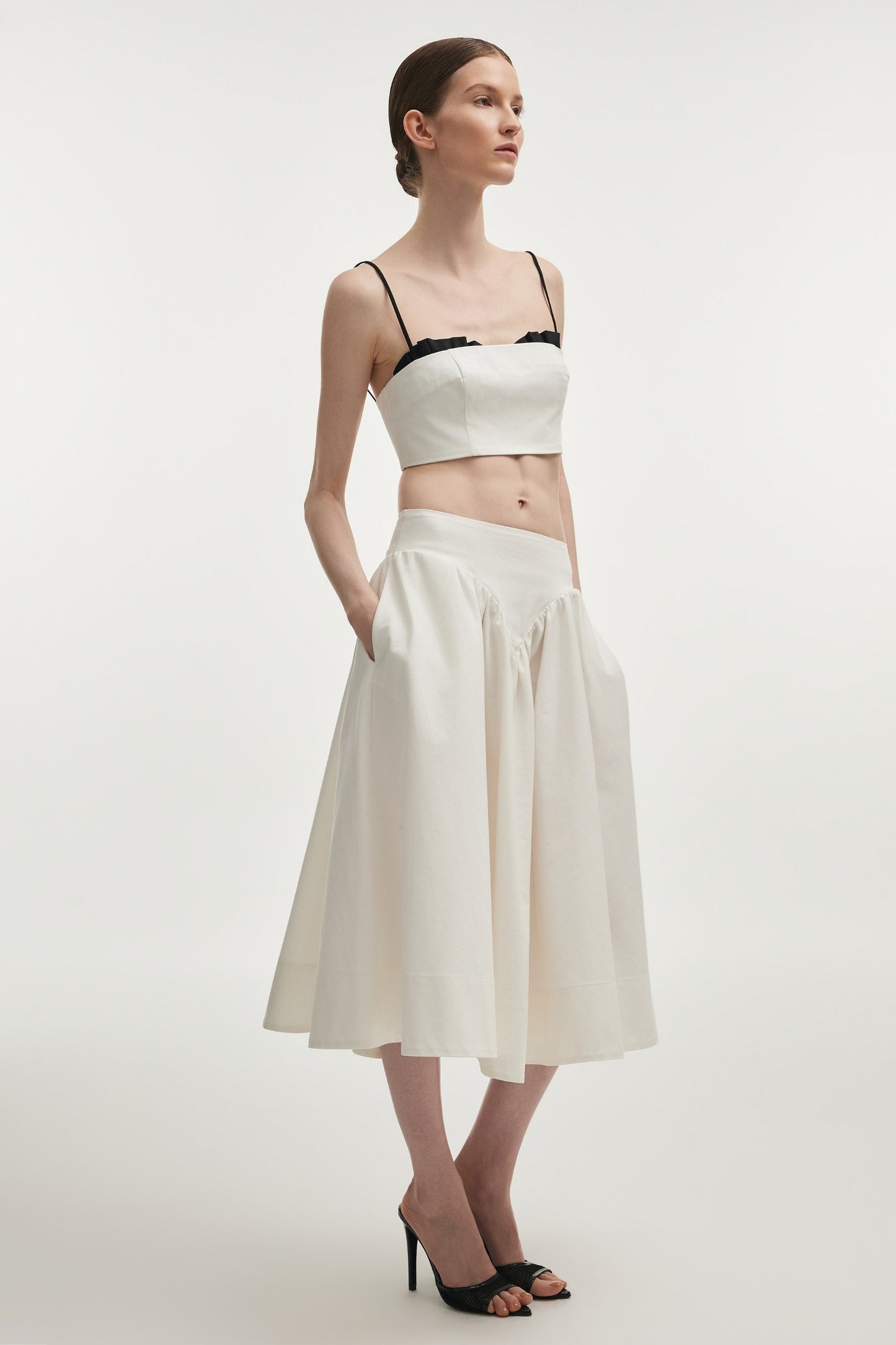 HIBISCUS TOP WHITE/BLACK