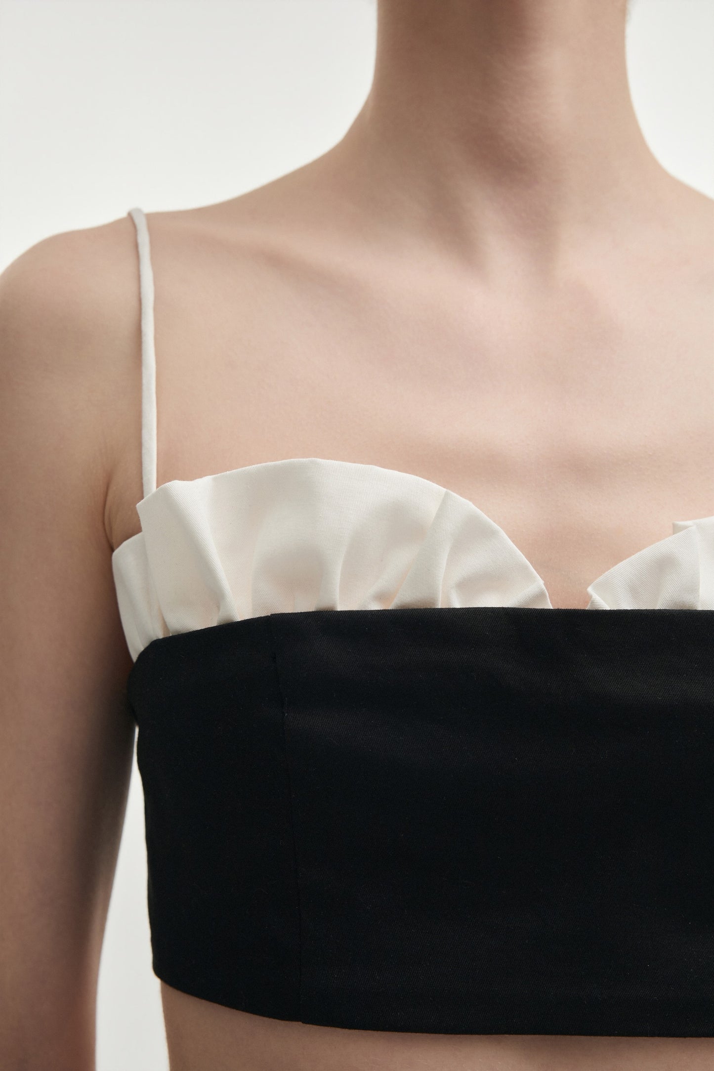 HIBISCUS TOP BLACK/WHITE