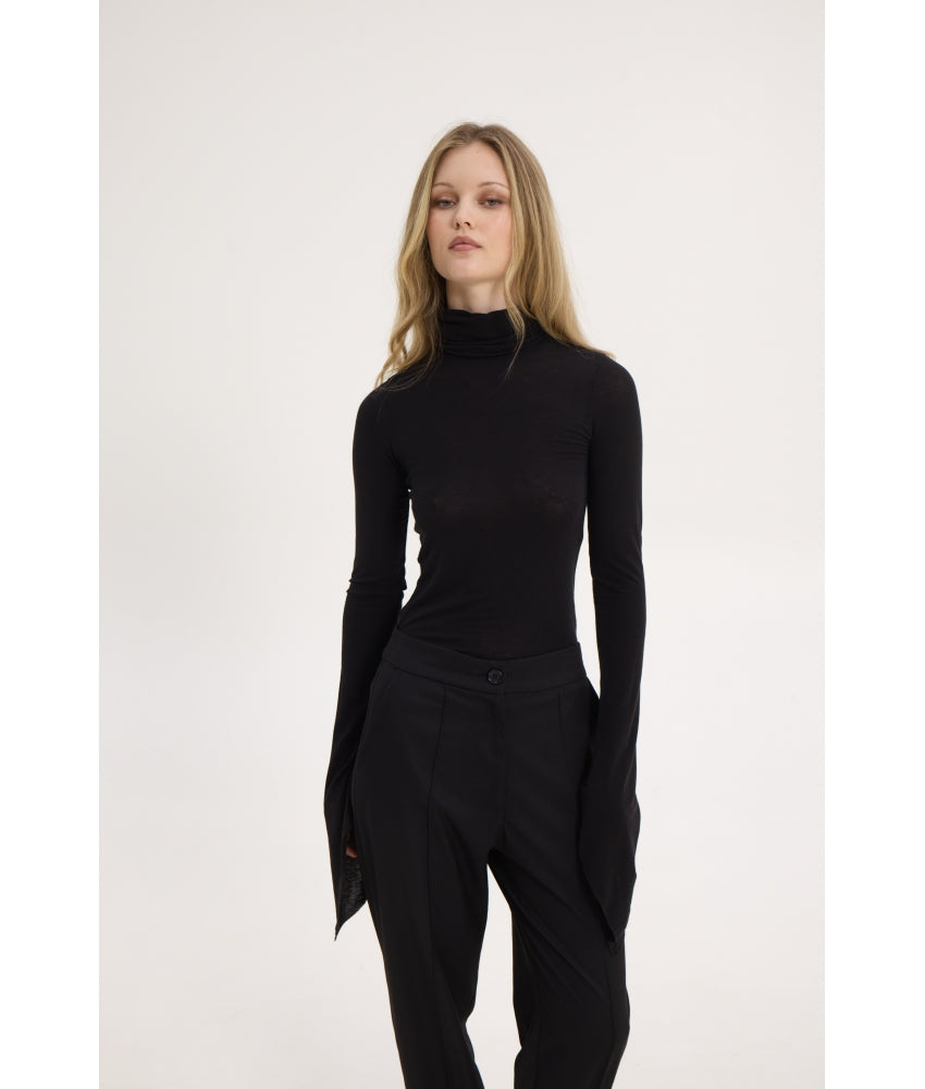 SARAH TURTLENECK TOP