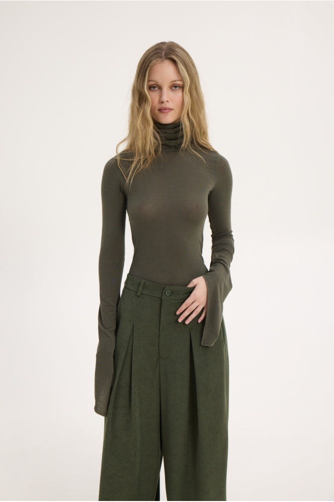 SARAH TURTLENECK TOP KHAKI